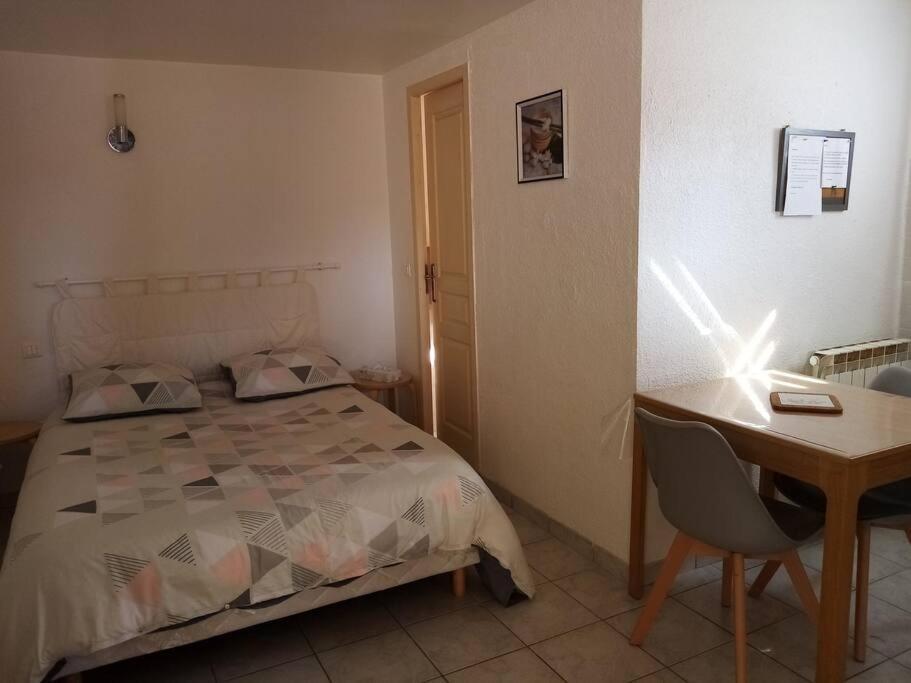 Studio Meuble Independant Tout Confort Classe 2** Aubenas Zewnętrze zdjęcie