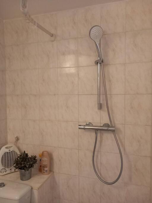Studio Meuble Independant Tout Confort Classe 2** Aubenas Zewnętrze zdjęcie