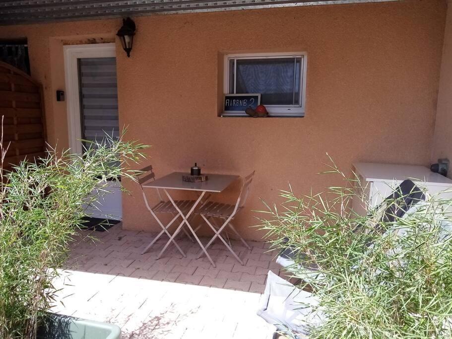 Studio Meuble Independant Tout Confort Classe 2** Aubenas Zewnętrze zdjęcie